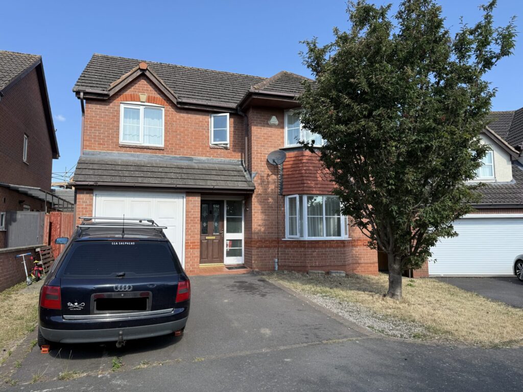 Greenwich Close, - Leicester - Leicestershire - LE3
